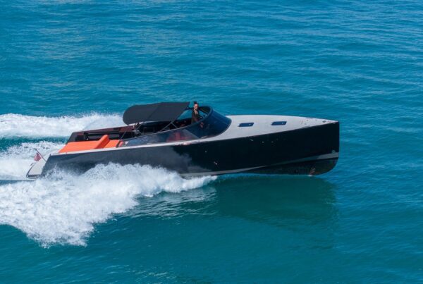 Prime Luxury Rentals - 40′ Sealine + Water Toys